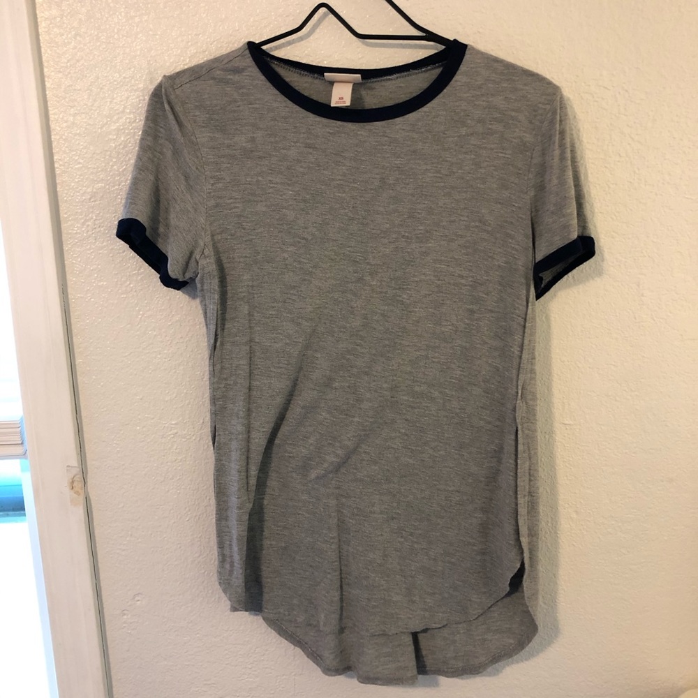 Mossimo short/long t shirt